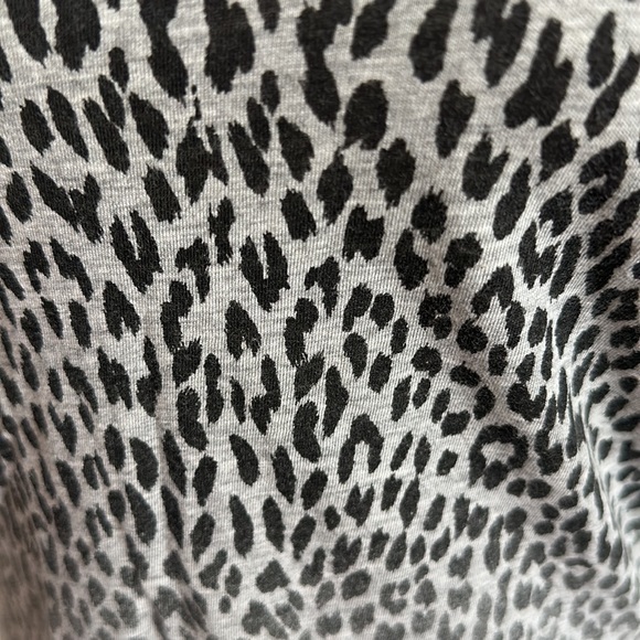 Fabletics Leopard Print Active Top - Picture 2 of 4